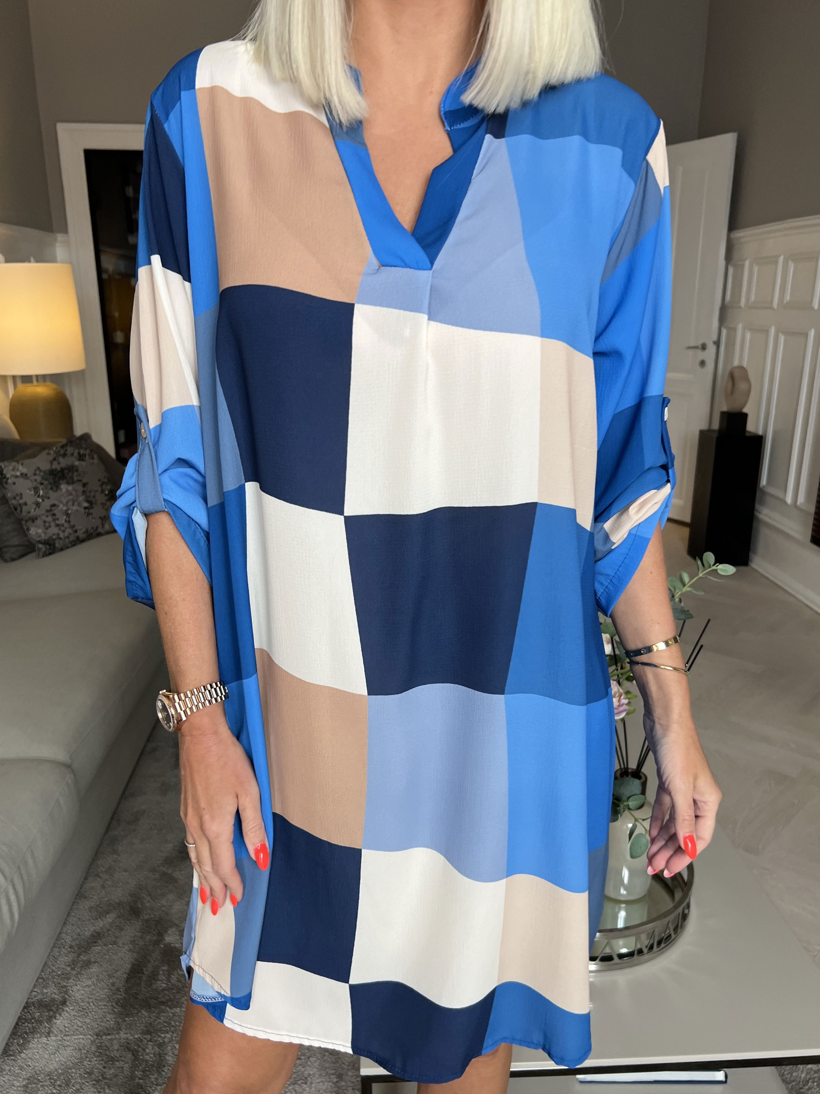 Vanesa Dress Check - Let og luftig kjole